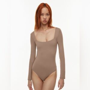Babaton Aritzia Contour Squareneck Longsleeve Bodysuit Tan Size Small